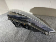Laden Sie das Bild in den Galerie-Viewer, Frontscheinwerfer Skoda Superb III 3V1941016A Xenon Rechts Headlight SCH6184592815ru