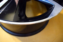 Laden Sie das Bild in den Galerie-Viewer, 1x Alufelge 17 Zoll 7.5&quot; 5x108 44ET 9847065380 Opel Astra L Rim Wheel