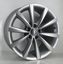Laden Sie das Bild in den Galerie-Viewer, 4x Alufelge 18 Zoll 8.0" 5x112 30ET Glanz Silber 6867338 BMW 4 Rim Wheel FEL9449690776wr