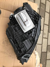 Laden Sie das Bild in den Galerie-Viewer, Frontscheinwerfer Mercedes-Benz W247 A2479063804 A2479063504 Ein Satz Headlight