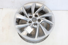 Laden Sie das Bild in den Galerie-Viewer, 1x Alufelge 16 Zoll 7.0" 5x105 41ET Glanz Silber 39078765 Opel Astra K Rim Wheel FEL6149127824av