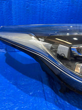 Laden Sie das Bild in den Galerie-Viewer, Frontscheinwerfer Kia Xceed J792111040 92102J7300 LED Rechts Headlight