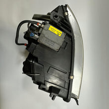 Laden Sie das Bild in den Galerie-Viewer, Frontscheinwerfer Audi C5 155924-00RE Xenon Rechts Scheinwerfer Headlight