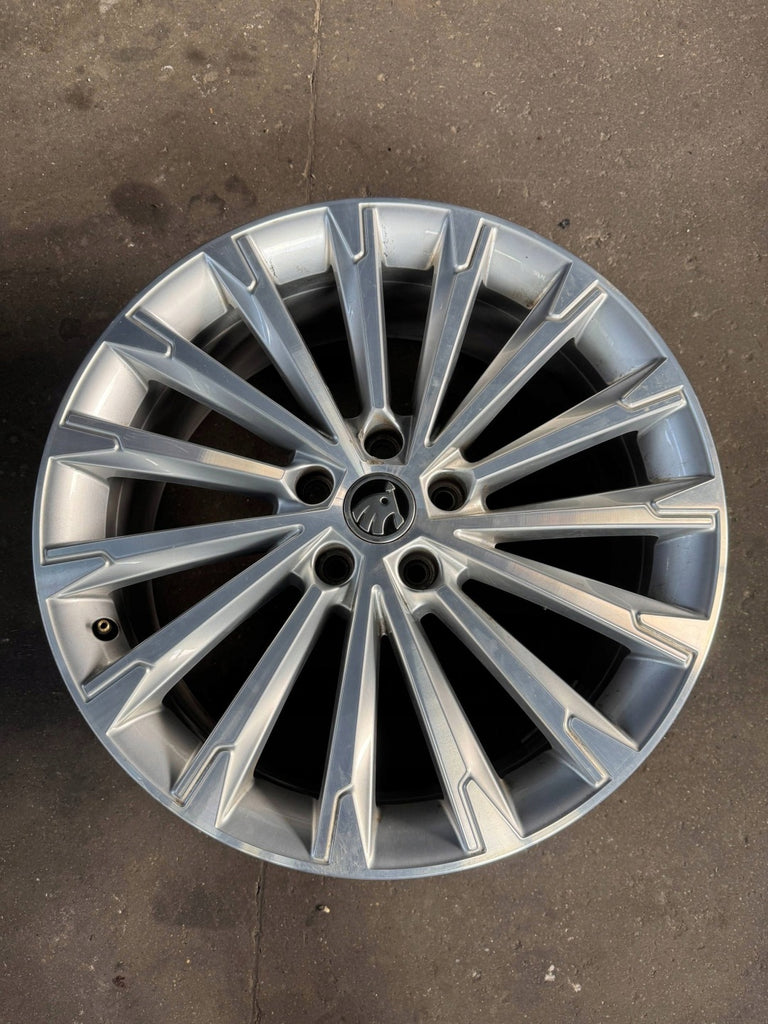 1x Alufelge 19 Zoll 5E3601025 Skoda Octavia Iv Rim Wheel FEL9018163026ty