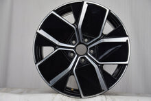Laden Sie das Bild in den Galerie-Viewer, 1x Alufelge 18 Zoll 7.5" 5x112 51ET Glanz 5H0601025BD VW Golf Viii Rim Wheel FEL2139471970jo