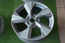 Load image into Gallery viewer, 1x Alufelge 17 Zoll 7.5&quot; 5x112 51ET Glanz Graphit 8V0601025DQ Audi Mg Rim Wheel