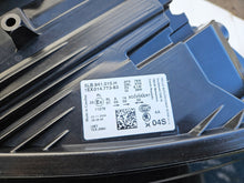 Laden Sie das Bild in den Galerie-Viewer, Frontscheinwerfer Skoda Enyaq 5LB941016A 5LB941015A Full LED Rechts oder Links