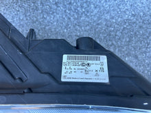 Laden Sie das Bild in den Galerie-Viewer, Frontscheinwerfer Skoda Superb III 3V1941016A Xenon Rechts Headlight