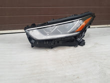 Load image into Gallery viewer, Frontscheinwerfer Toyota Highlander 10100-8A06 LED Links Scheinwerfer Headlight SCH5132979712lw