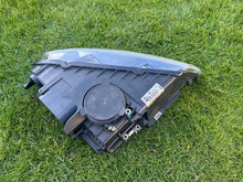 Load image into Gallery viewer, Frontscheinwerfer VW Touareg 7L6941015 Xenon Links Scheinwerfer Headlight