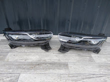 Laden Sie das Bild in den Galerie-Viewer, Frontscheinwerfer Renault Espace V 260605819R Ein Stück (Rechts oder Links) SCH8552049018pi