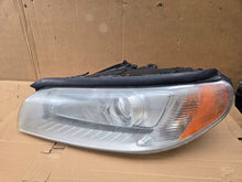 Laden Sie das Bild in den Galerie-Viewer, Frontscheinwerfer Volvo Xc70 31214347 Xenon Links Scheinwerfer Headlight