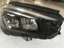 Laden Sie das Bild in den Galerie-Viewer, Frontscheinwerfer Mercedes-Benz W247 A2479061405 LED Rechts oder Links