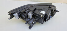 Laden Sie das Bild in den Galerie-Viewer, Frontscheinwerfer VW Tiguan 5NB941081G LED Links Scheinwerfer Headlight