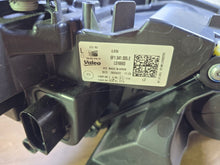 Laden Sie das Bild in den Galerie-Viewer, Frontscheinwerfer Seat Ibiza I V 6F1941005E LED Ein Stück (Rechts oder Links)