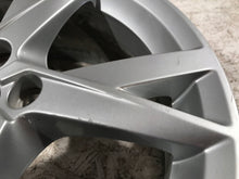 Load image into Gallery viewer, 1x Alufelge 17 Zoll 7.0&quot; 5x112 43ET 8U0601025AM Audi Q3 Rim Wheel