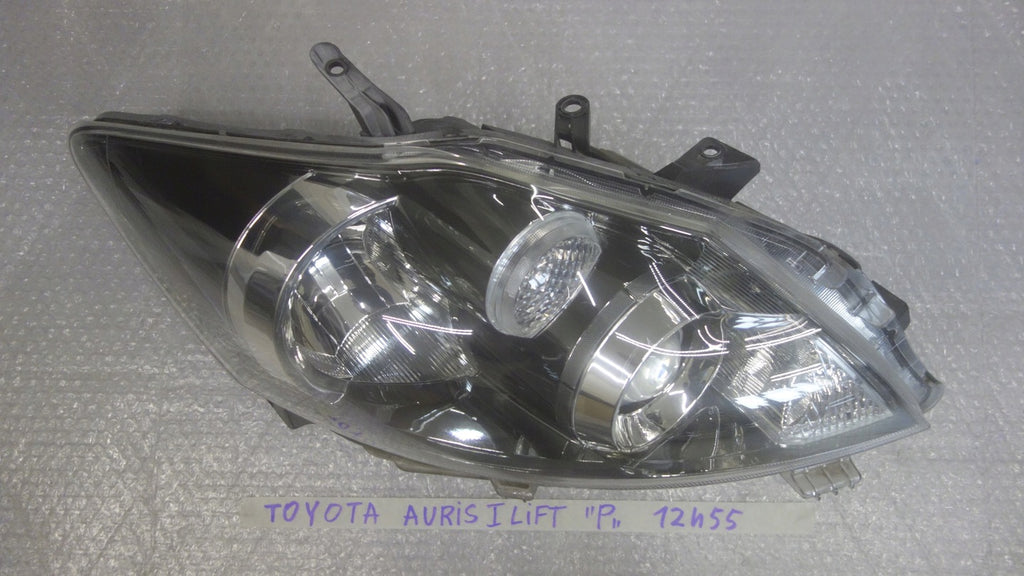 Frontscheinwerfer Toyota Auris 81110-02A70 Rechts Scheinwerfer Headlight
