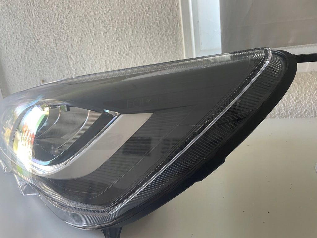 Frontscheinwerfer Ford Focus NX7B-13E015-CF LED Ein Stück (Rechts oder Links) SCH1790716401ws