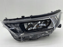 Laden Sie das Bild in den Galerie-Viewer, Frontscheinwerfer Toyota Rav V 4 RCD26587 Links Scheinwerfer Headlight SCH3707941484im
