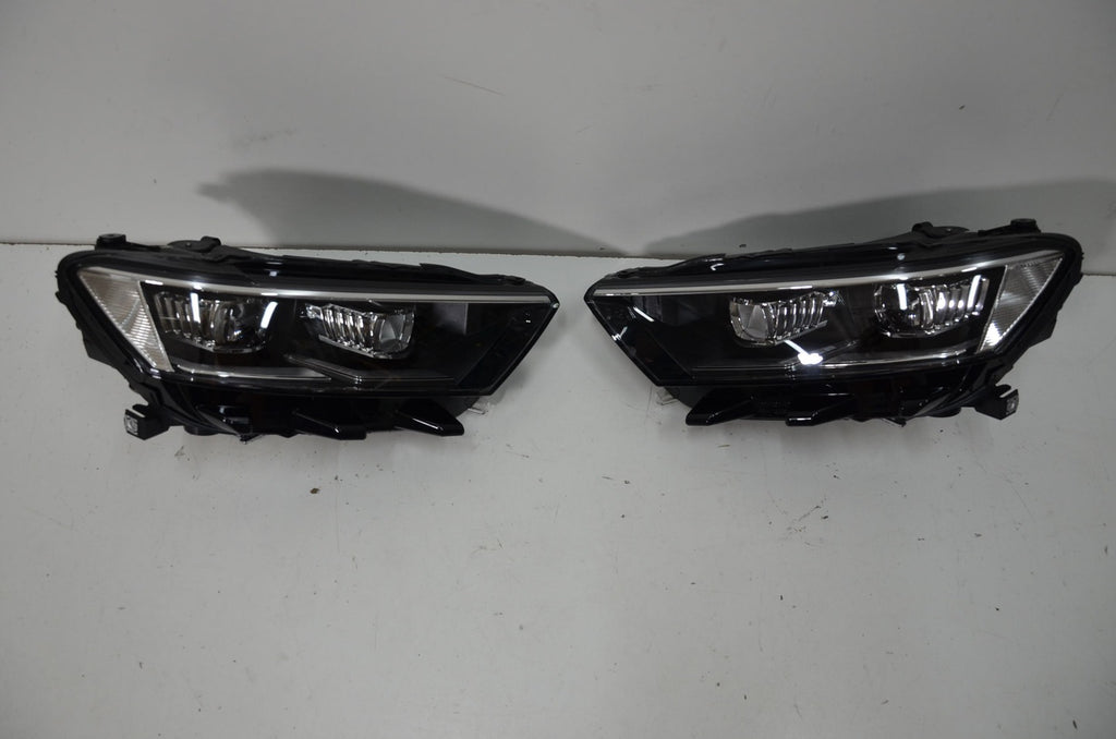 Frontscheinwerfer VW T-Roc 2GA941035D 2GA941036D LED Rechts oder Links SCH6356302512mt