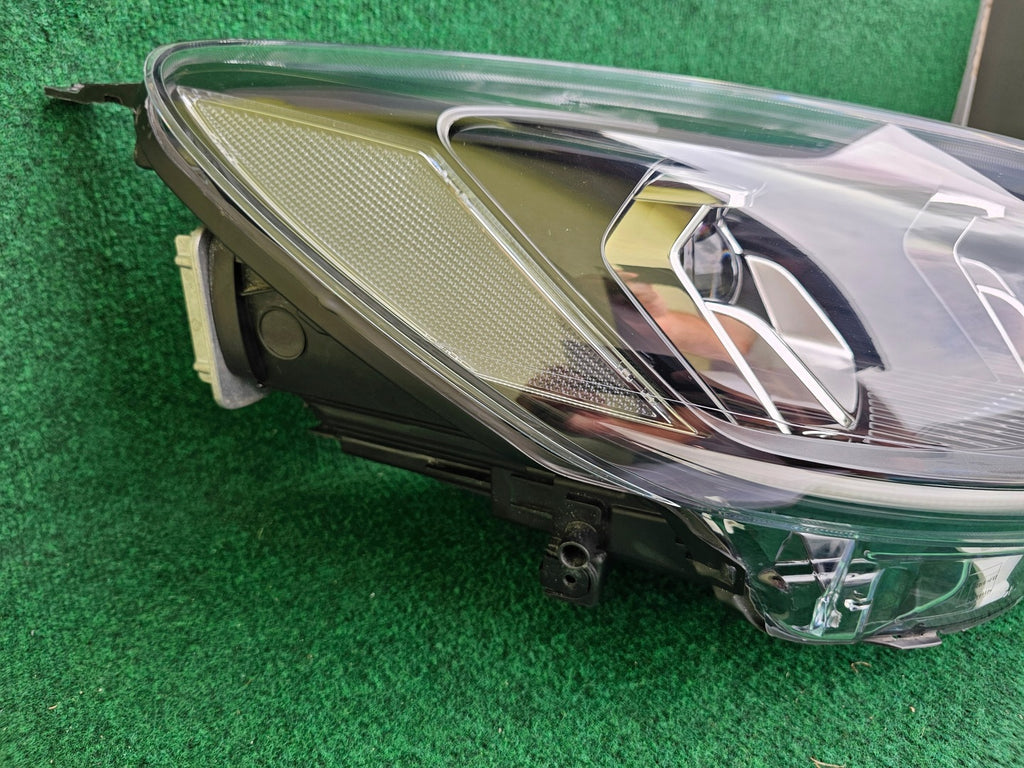 Frontscheinwerfer Ford Kuga LV4B-13E016-AN Rechts Scheinwerfer Headlight SCH4262962908ja