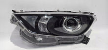 Load image into Gallery viewer, Frontscheinwerfer Toyota Yaris Links Scheinwerfer Headlight