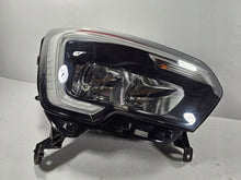 Laden Sie das Bild in den Galerie-Viewer, Frontscheinwerfer Renault Master III 260105567R Ein Satz Scheinwerfer Headlight SCH3898184344ox