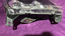 Laden Sie das Bild in den Galerie-Viewer, Frontscheinwerfer Jeep Grand Cherokee Wk2 JEEP674321-1325132-54 Rechts Headlight SCH6224079510zm