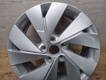 Load image into Gallery viewer, 1x Alufelge 17 Zoll 6.5" 5x112 46ET Glanz Silber 5H0601025B VW Golf Viii FEL7448451134me