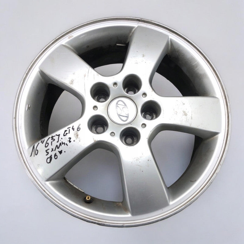 1x Alufelge 16 Zoll 6.5" 5x114.3 46ET Glanz Silber Hyundai Rim Wheel