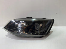 Laden Sie das Bild in den Galerie-Viewer, Frontscheinwerfer Skoda Fabia III 6V1941015B Links Scheinwerfer Headlight SCH1821580040ze