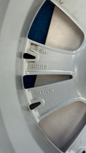 Load image into Gallery viewer, 1x Alufelge 17 Zoll 7.5" 5x112 52 5ET A2464011402 Mercedes-Benz W176 W246 FEL7298255610pj