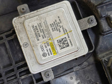 Laden Sie das Bild in den Galerie-Viewer, Frontscheinwerfer VW Jetta IV 5C7941752 8K0941597 4H094132 Xenon Rechts SCH3090704539cu