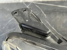 Load image into Gallery viewer, Frontscheinwerfer Mazda 2 D09K-51030 LED Rechts Scheinwerfer Headlight