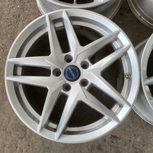 Laden Sie das Bild in den Galerie-Viewer, 4x Alufelge 17 Zoll 7.5" 5x112 38ET Glanz Silber 52925 Audi Rim Wheel FEL7683155845qo