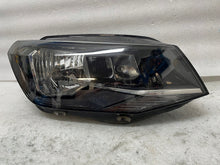 Laden Sie das Bild in den Galerie-Viewer, Frontscheinwerfer VW Caddy Halogen Rechts Scheinwerfer Headlight