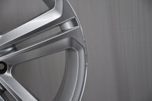 Laden Sie das Bild in den Galerie-Viewer, 1x Alufelge 19 Zoll 9.0&quot; 5x112 33ET 5N0601025T VW Rim Wheel