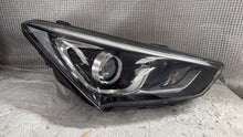 Laden Sie das Bild in den Galerie-Viewer, Frontscheinwerfer Hyundai Santa Fe Xenon Rechts Scheinwerfer Headlight SCH6633800392sp