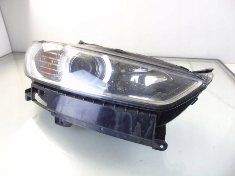 Frontscheinwerfer Ford Mondeo D373-13W029-FA Rechts Scheinwerfer Headlight