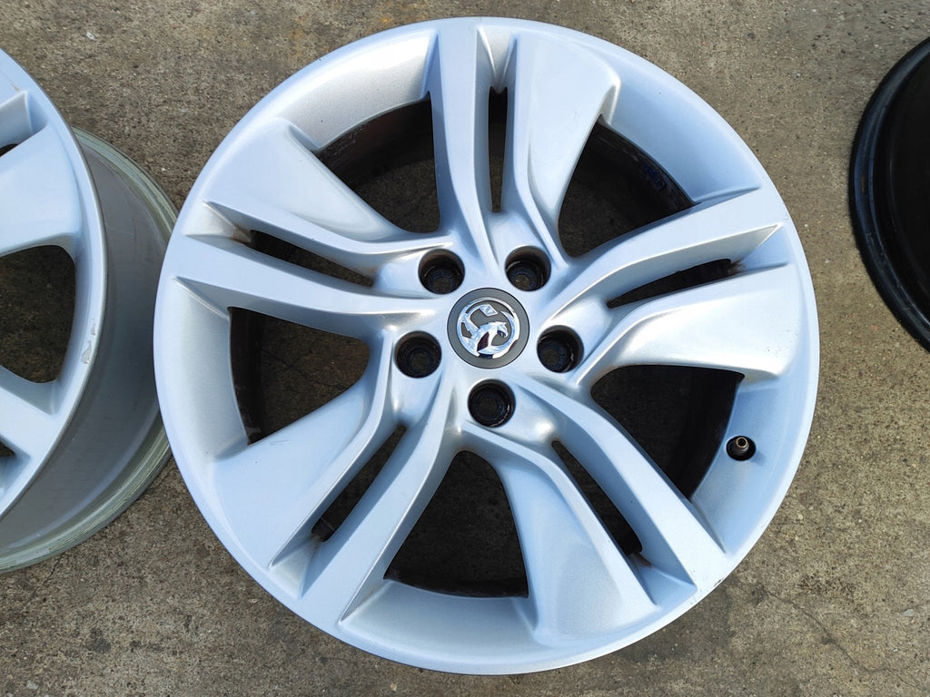 1x Alufelge 17 Zoll 7.0" 5x110 35ET Glanz Silber 13385456 Opel Meriva B FEL9507392237ew
