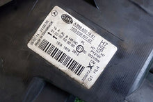 Laden Sie das Bild in den Galerie-Viewer, Frontscheinwerfer Mercedes-Benz Vito A6398201961 Rechts Scheinwerfer Headlight