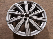 Load image into Gallery viewer, 1x Alufelge 19 Zoll 8.0&quot; 5x112 39ET 4K0601025 Audi A6 C8 Rim Wheel