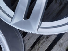 Laden Sie das Bild in den Galerie-Viewer, 4x Alufelge 17 Zoll 7.0" 5x112 42ET Glanz Silber 8W0601025P Audi Rim Wheel FEL4972618657ps