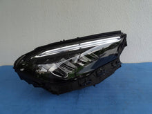 Laden Sie das Bild in den Galerie-Viewer, Frontscheinwerfer Mercedes-Benz W247 A2479063604 Rechts Scheinwerfer Headlight SCH3045260133ua