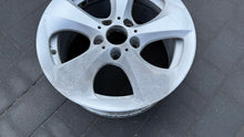 Laden Sie das Bild in den Galerie-Viewer, 1x Alufelge 17 Zoll 8.0" 5x120 43ET Glanz Silber 6794271 BMW Rim Wheel FEL2619764142ga