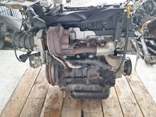 Laden Sie das Bild in den Galerie-Viewer, Motor Kia Sportage D4HA 2.0 CRDI 135PS 190TKm Diesel Engine Unkomplett