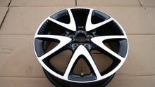 Laden Sie das Bild in den Galerie-Viewer, 1x Alufelge 17 Zoll 6.5&quot; 5x100 50ET Glanz 8535-8 Toyota Yaris Rim Wheel