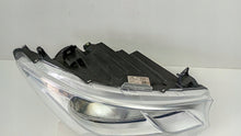 Laden Sie das Bild in den Galerie-Viewer, Frontscheinwerfer Mercedes-Benz Sprinter A9109060100 Rechts Headlight SCH9550479613pa