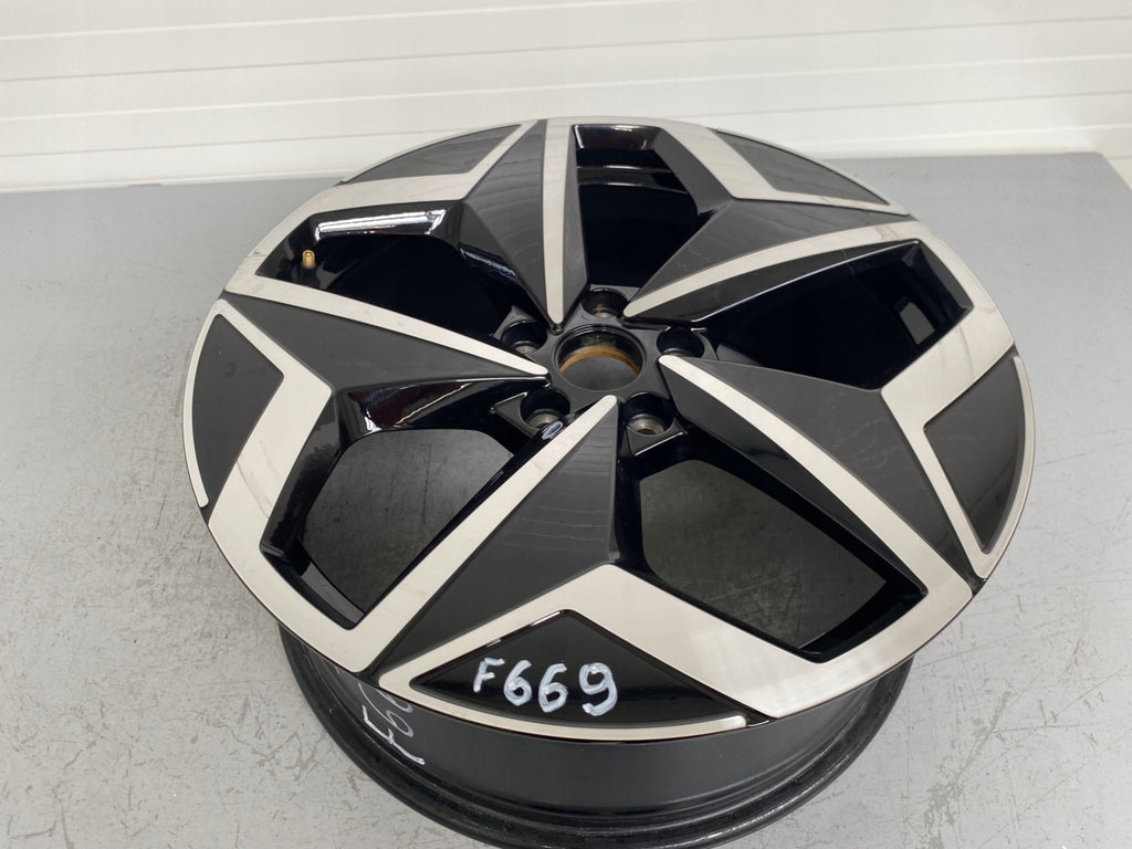 1x Alufelge 19 Zoll 7.5" 5x112 50ET Glanz Schwarz 10A601025H VW Rim Wheel FEL1936590278zf