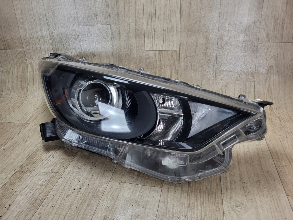 Frontscheinwerfer Toyota 4 Yaris Rechts Scheinwerfer Headlight SCH5637379363zm